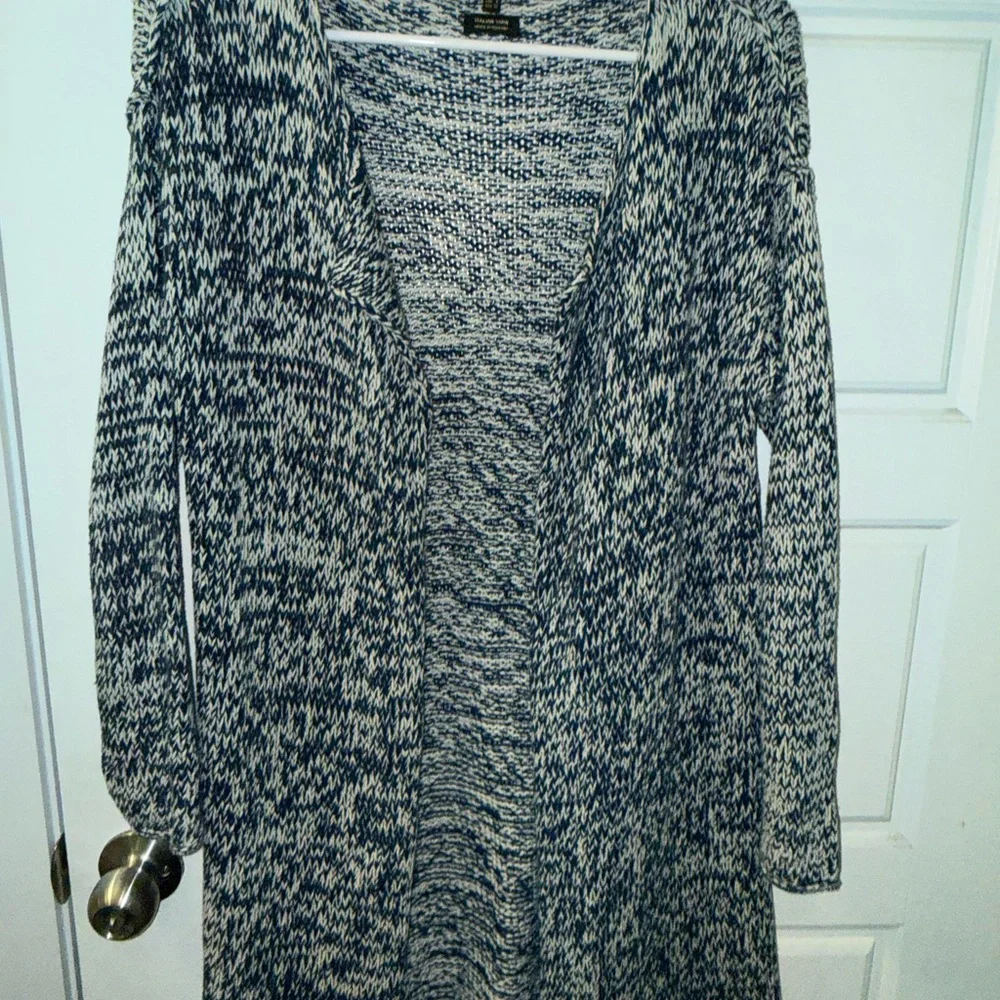 Massimo‎ Dutti Navy and Cream Cardigan Italian Yarn Size Small